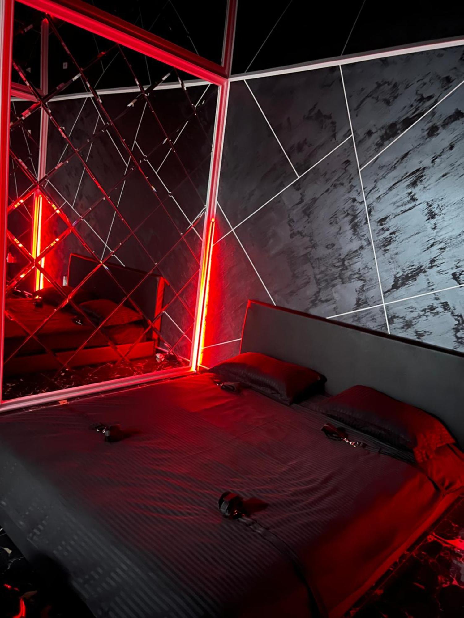 Adult Only Fantasy Room Bucharest Luaran gambar